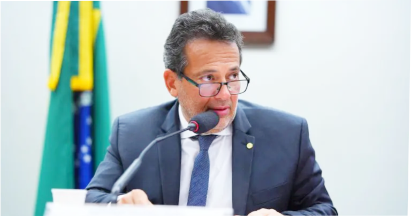 Comissão da Câmara avança lei dos planos de saúde ser pago para EX